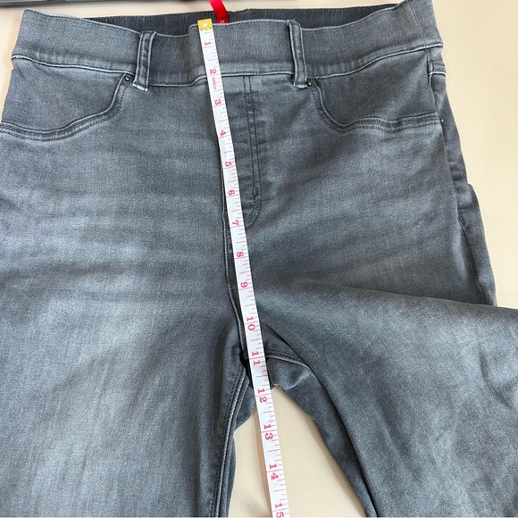 Spanx Vintage High Rise Distressed Grey Ankle Skinny Jeans/Jeggings Size Medium - Picture 8 of 10
